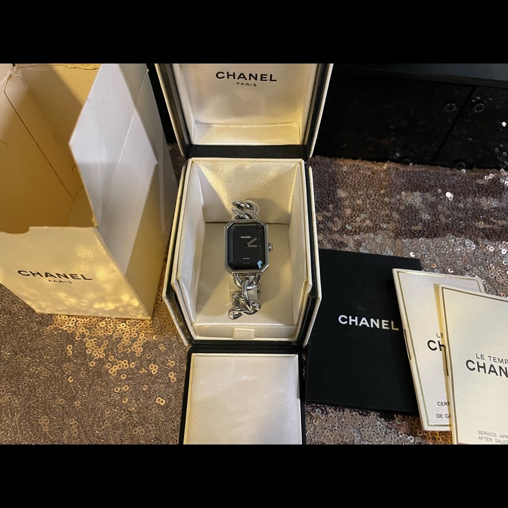 ❤️SOLD❤️Chanel premiere watch